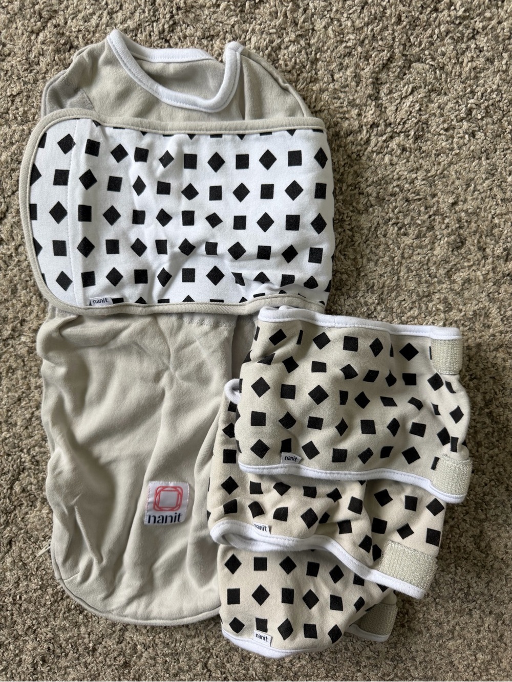 Nanit Breathing Swaddle and set of 3 breathing bands